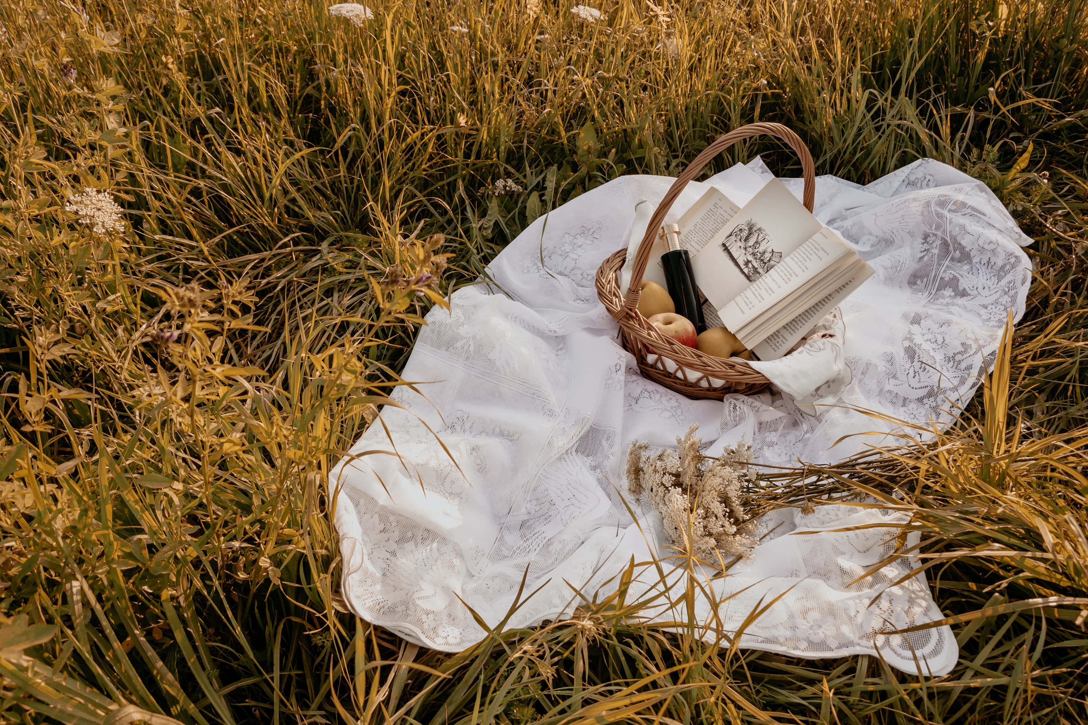 กระท่อมสุดเสน่ห์กลางชนบทอันเงียบสงบ วอลเปเปอร์