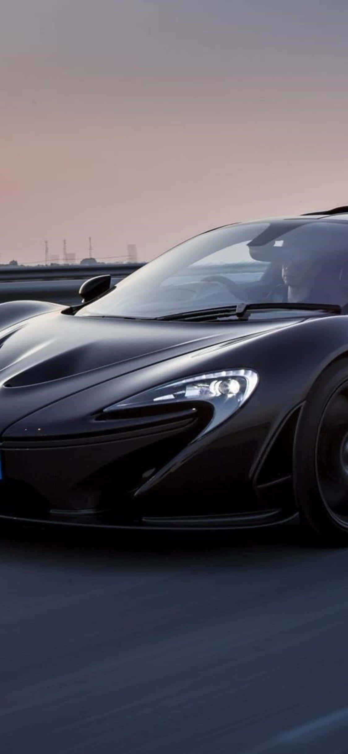 ก้าวขึ้นเป็นผู้ขับขี่ iPhone Xs McLaren 720s สุดหรู วอลเปเปอร์