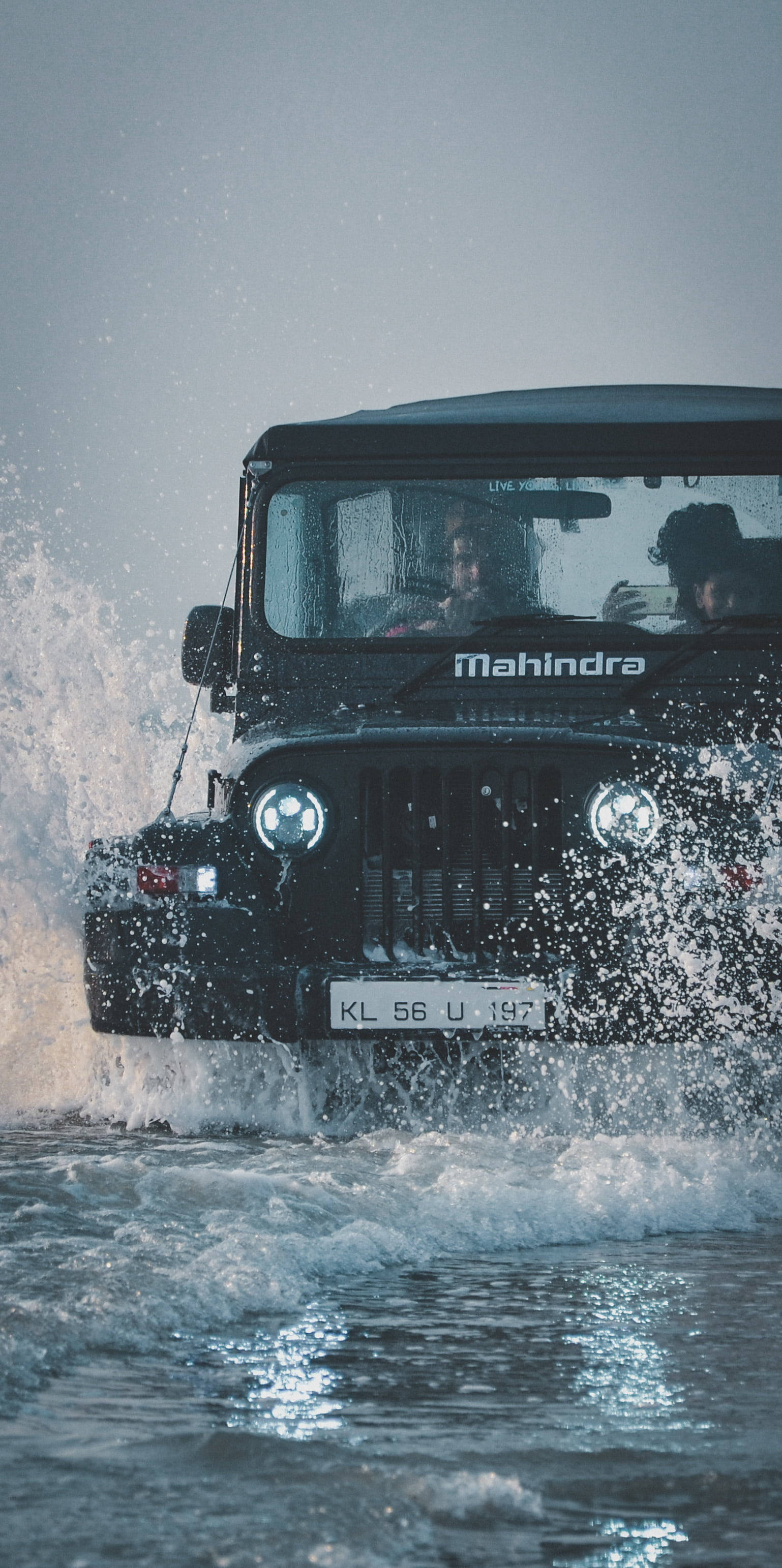คำบรรยาย: ผจญภัยออฟโรดสุดขีด – Mahindra Thar 4K ในปฏิบัติการ วอลเปเปอร์