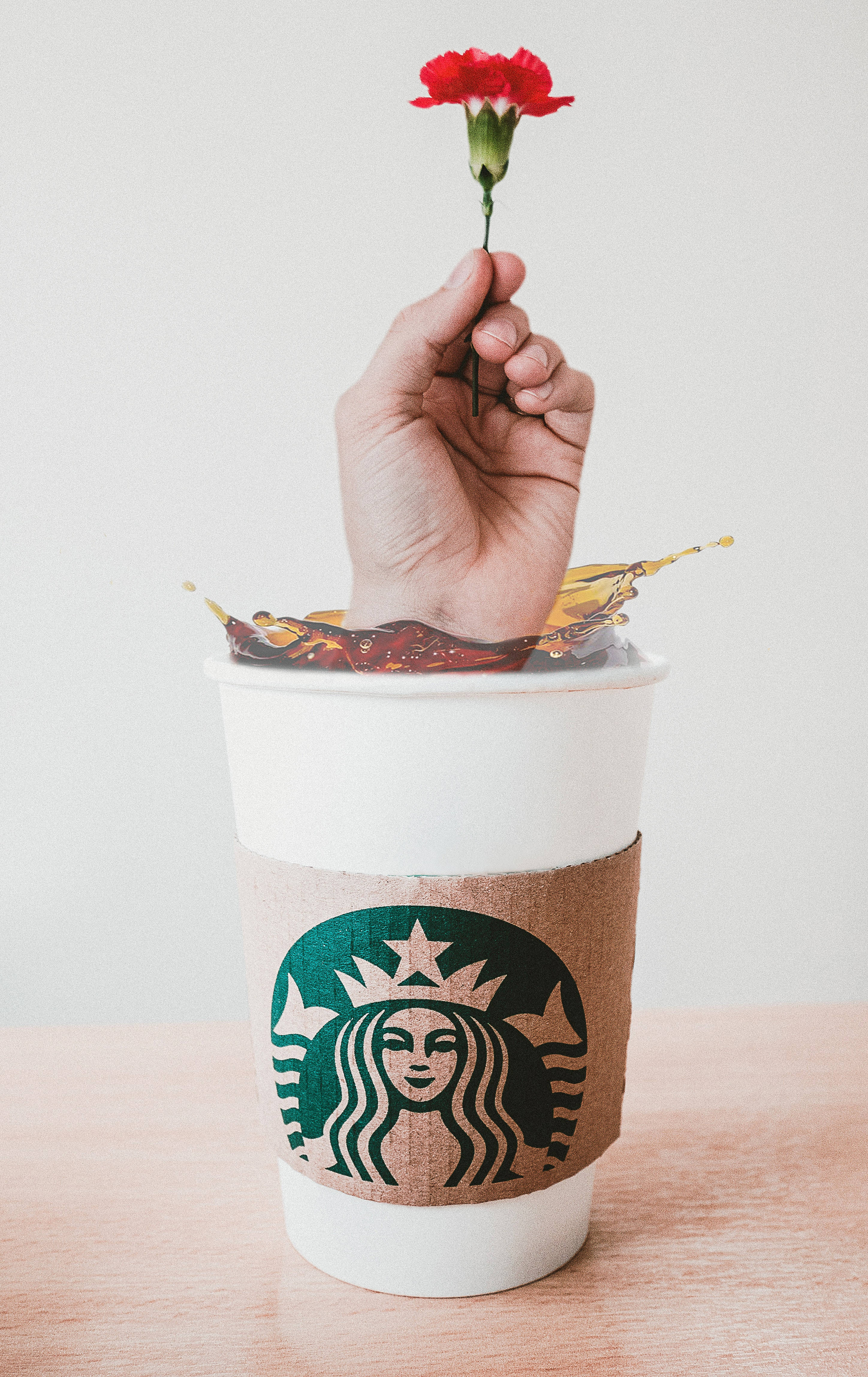 คำอธิบายภาพ: เสริมประสบการณ์กาแฟกับ Starbucks บน iPhone วอลเปเปอร์