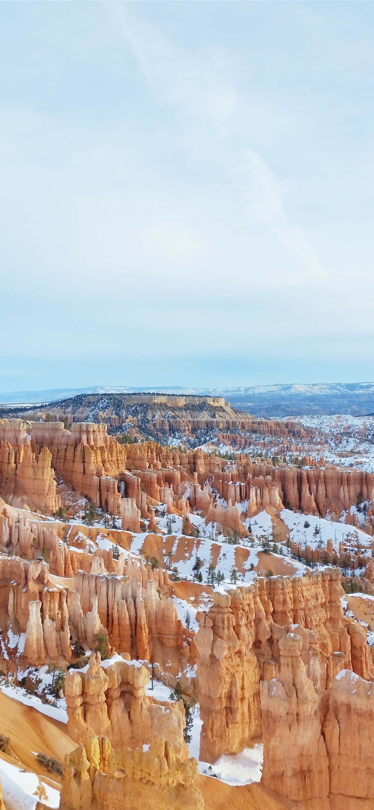 ที่ราบสูงและหินรูปทรงในอุทยานแห่งชาติ Bryce Canyon วอลเปเปอร์