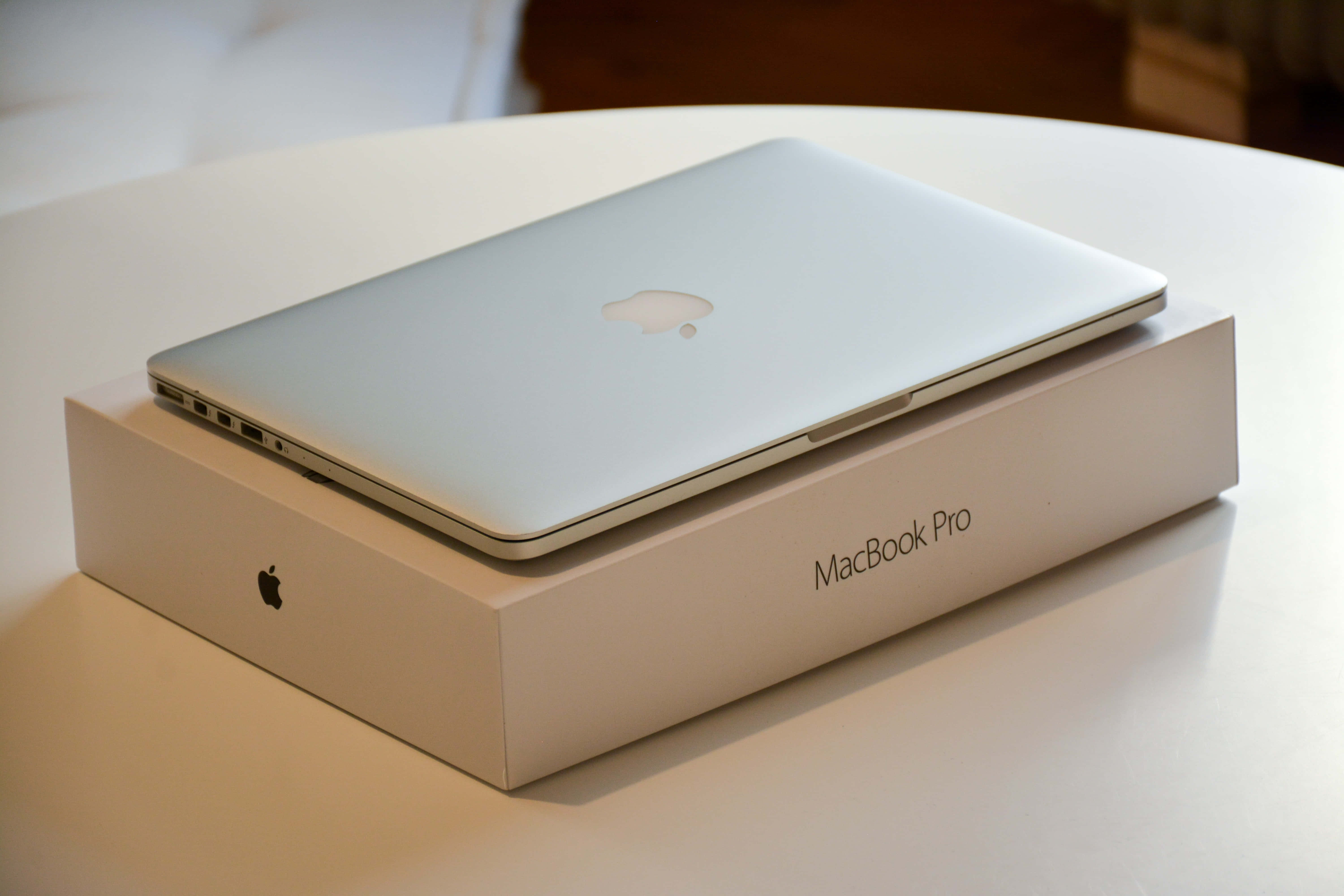 บางเฉียบและมีสไตล์ Aesthetic Macbook เหมาะกับทุกความต้องการดิจิทัลของคุณ วอลเปเปอร์