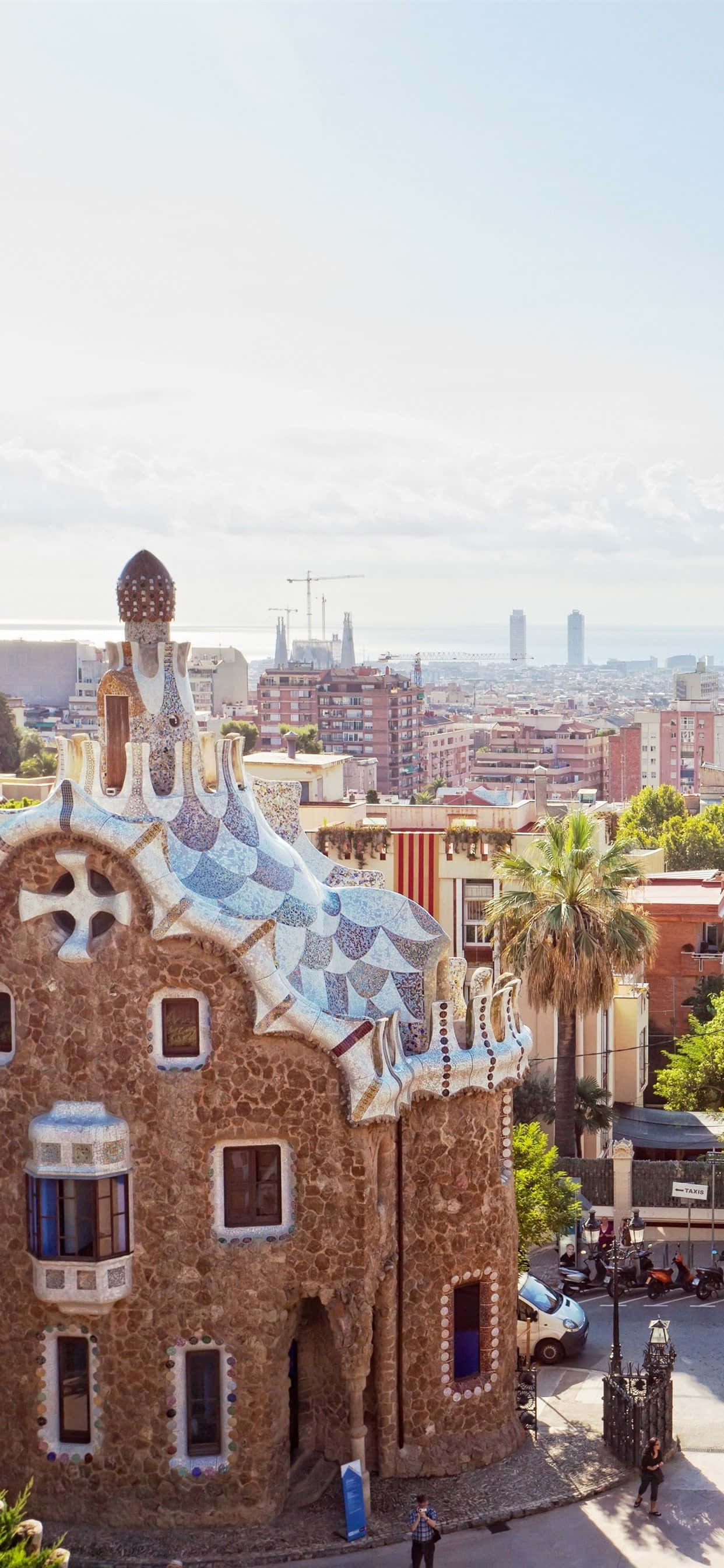 บ้านเกาดีในบาร์เซโลนา ประเทศสเปน วอลเปเปอร์