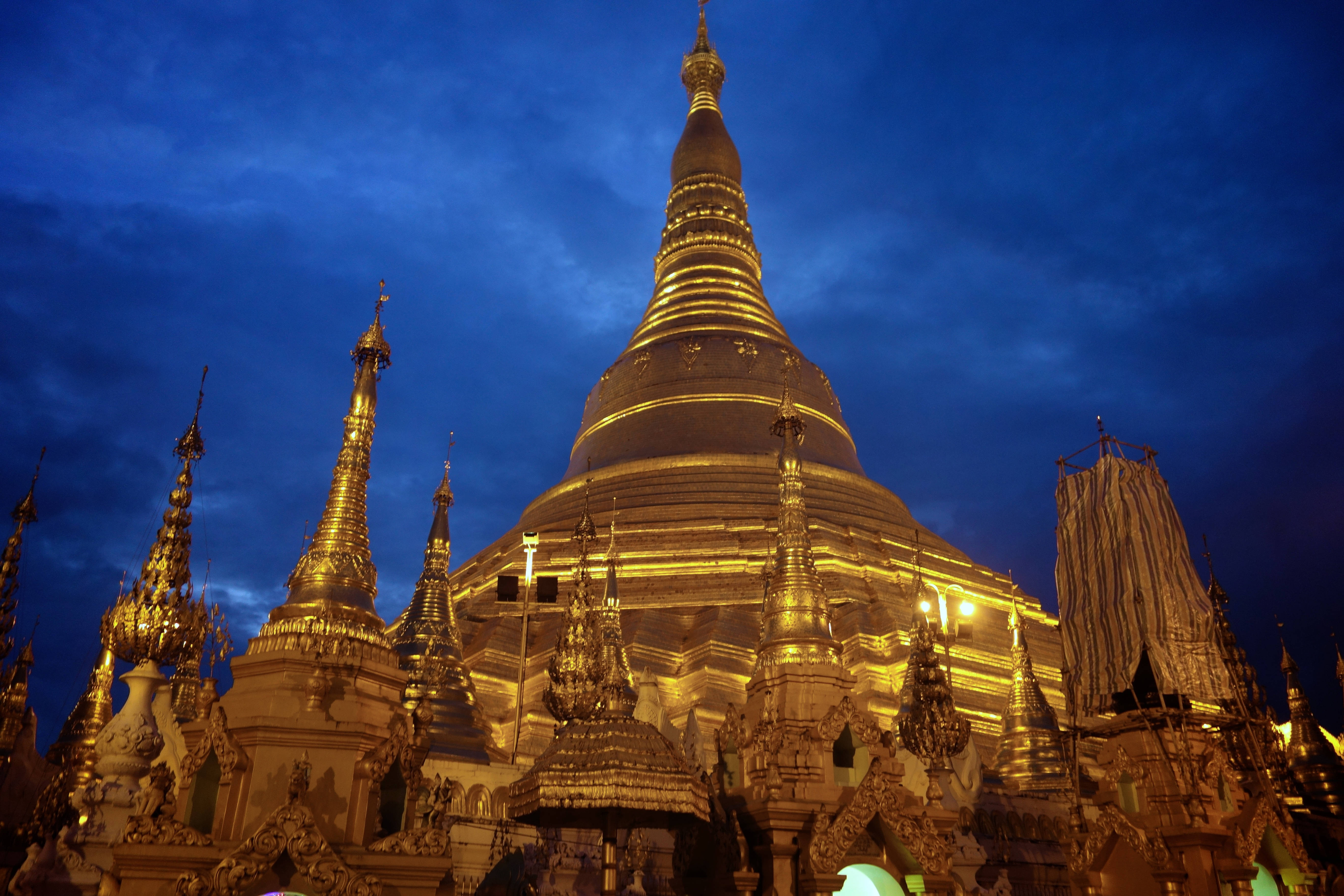 พระอาทิตย์ตกที่ชเวดากองย่างกุ้ง วอลเปเปอร์