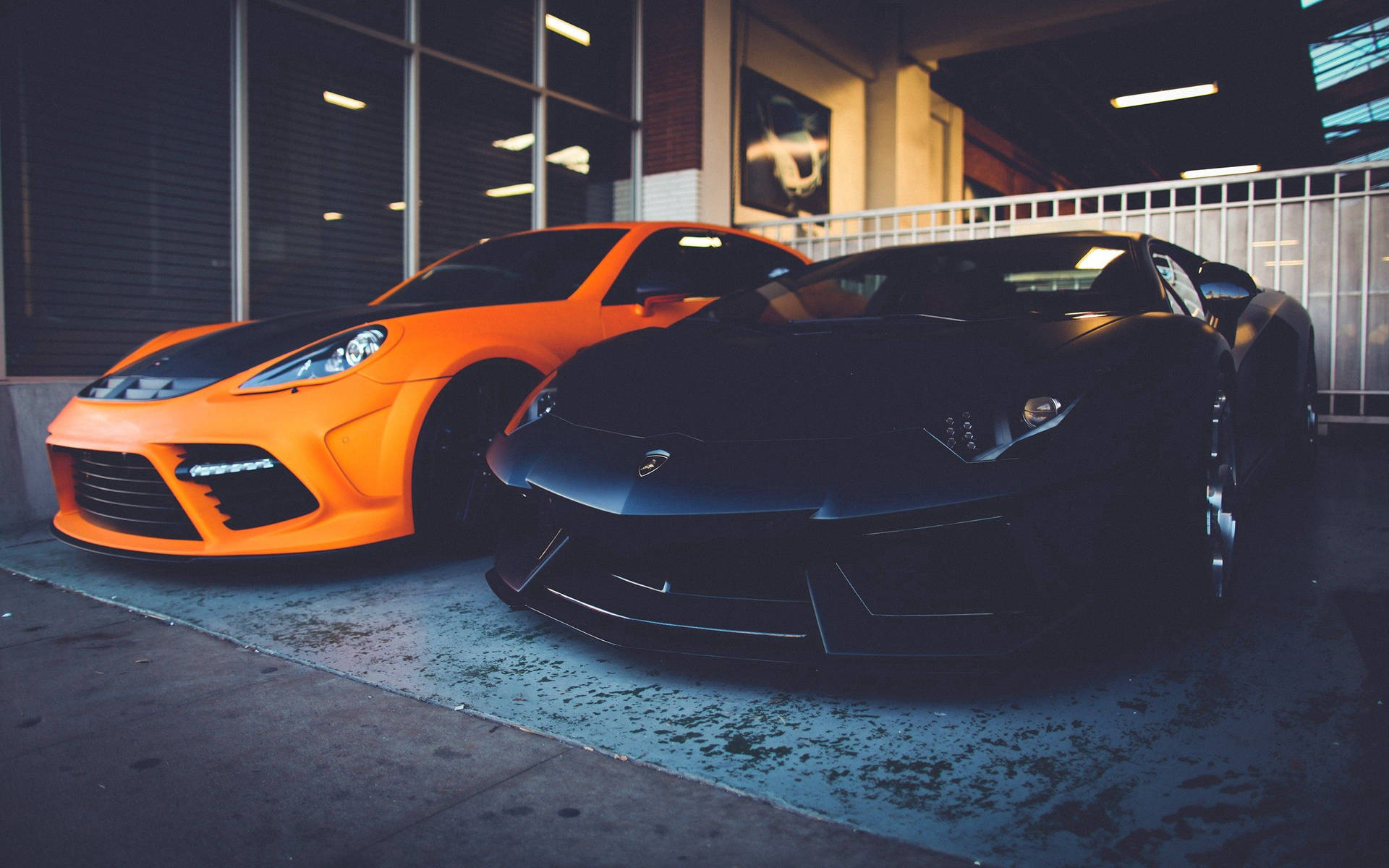วอลเปเปอร์ลัมโบร์กินีสองคัน สีส้มและสีดำ — Lamborghini วอลเปเปอร์