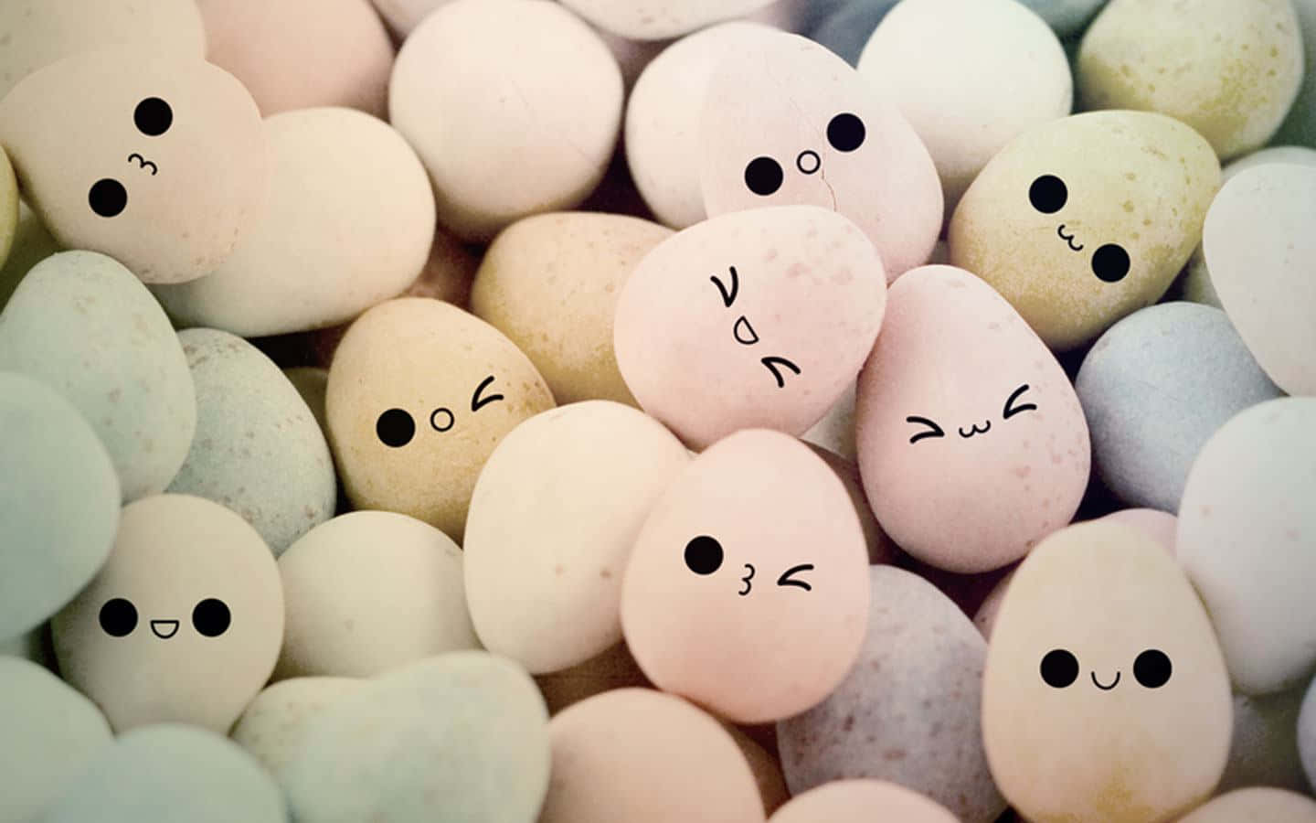 พื้นหลังน่ารักของไข่คาวาอิมีหน้า วอลเปเปอร์