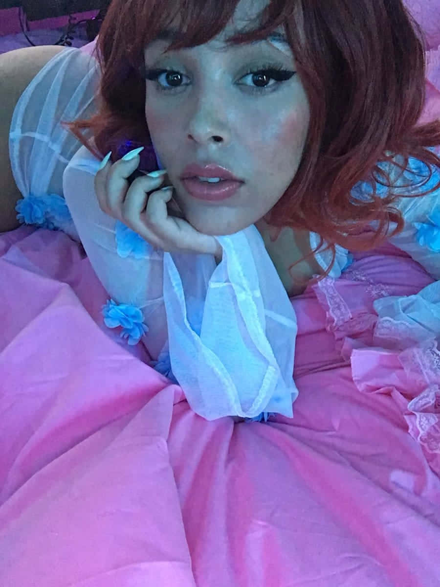 ภาพพอร์ตเทรตของ Doja Cat ใบหน้าใหม่ของวงการเพลง วอลเปเปอร์