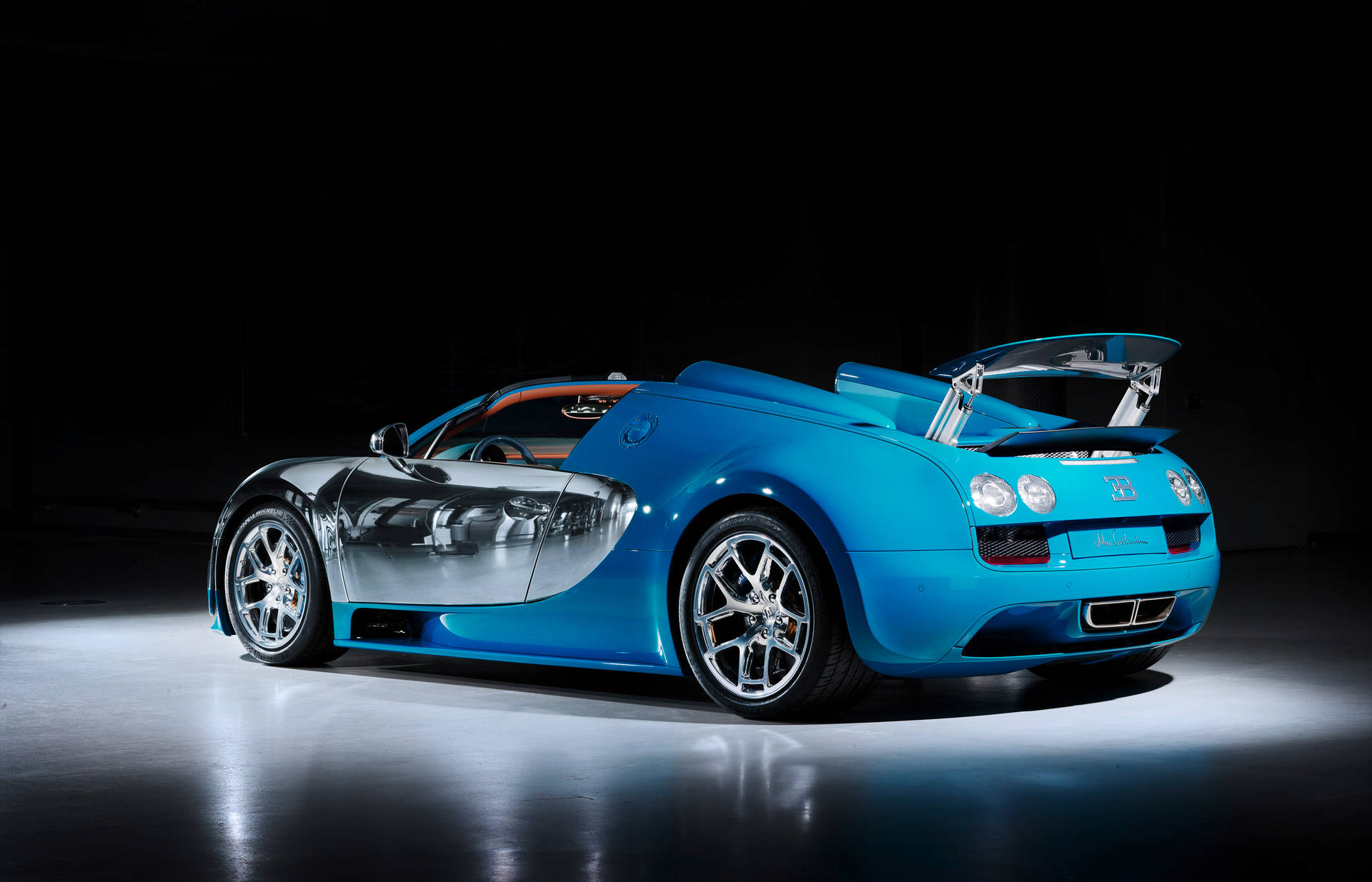 วอลเปเปอร์มุมมองด้านหลังของ Bugatti Veyron — บูแกตติ วอลเปเปอร์