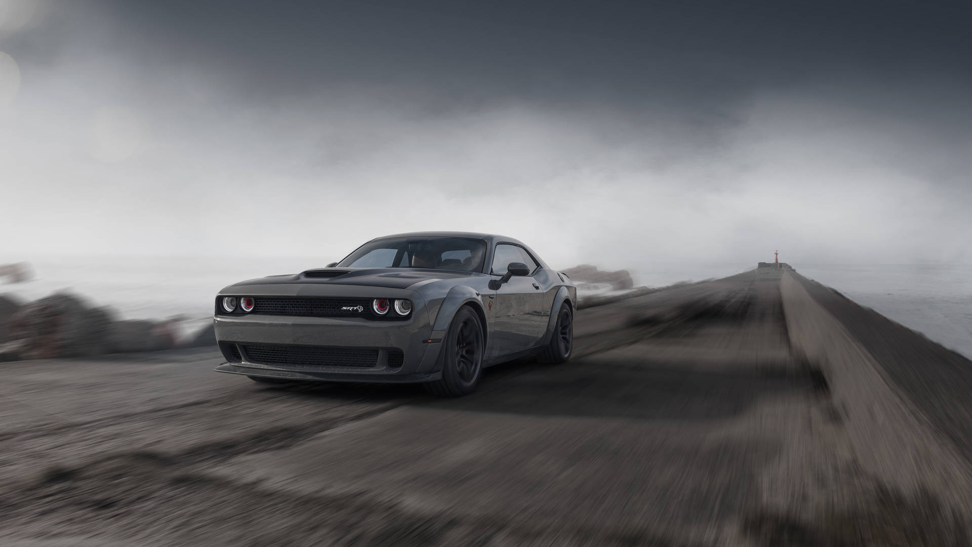รถ Dodge Challenger Demon สีเทา 4K บนถนนที่มีควัน — รถยนต์ 4K GIF วอลเปเปอร์