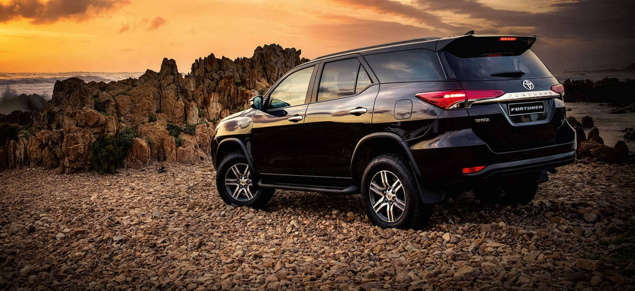 รถยนต์ Toyota Fortuner Black Legender SUV วอลเปเปอร์