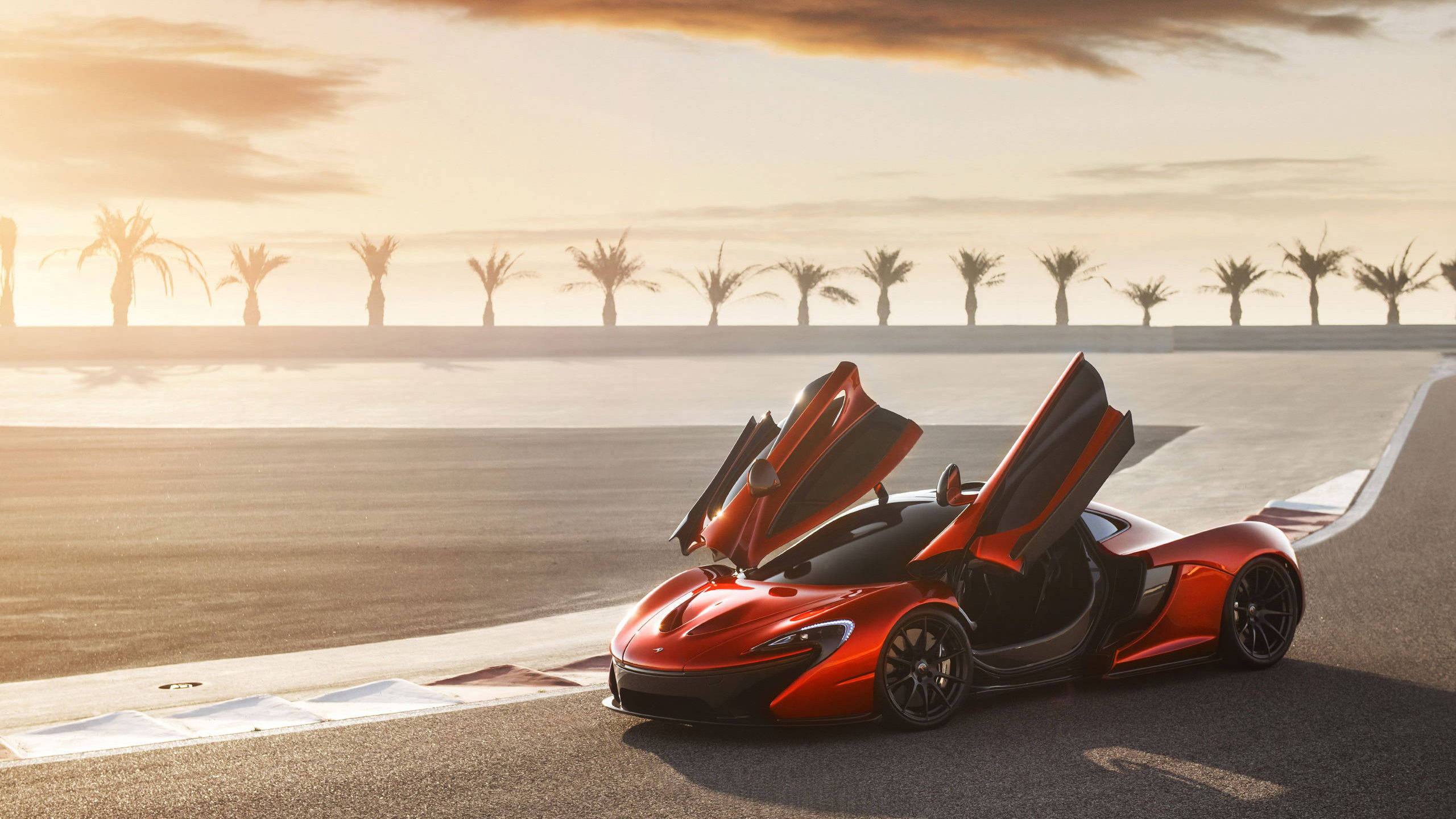 รถสุดเท่ McLaren สีแดง วอลเปเปอร์