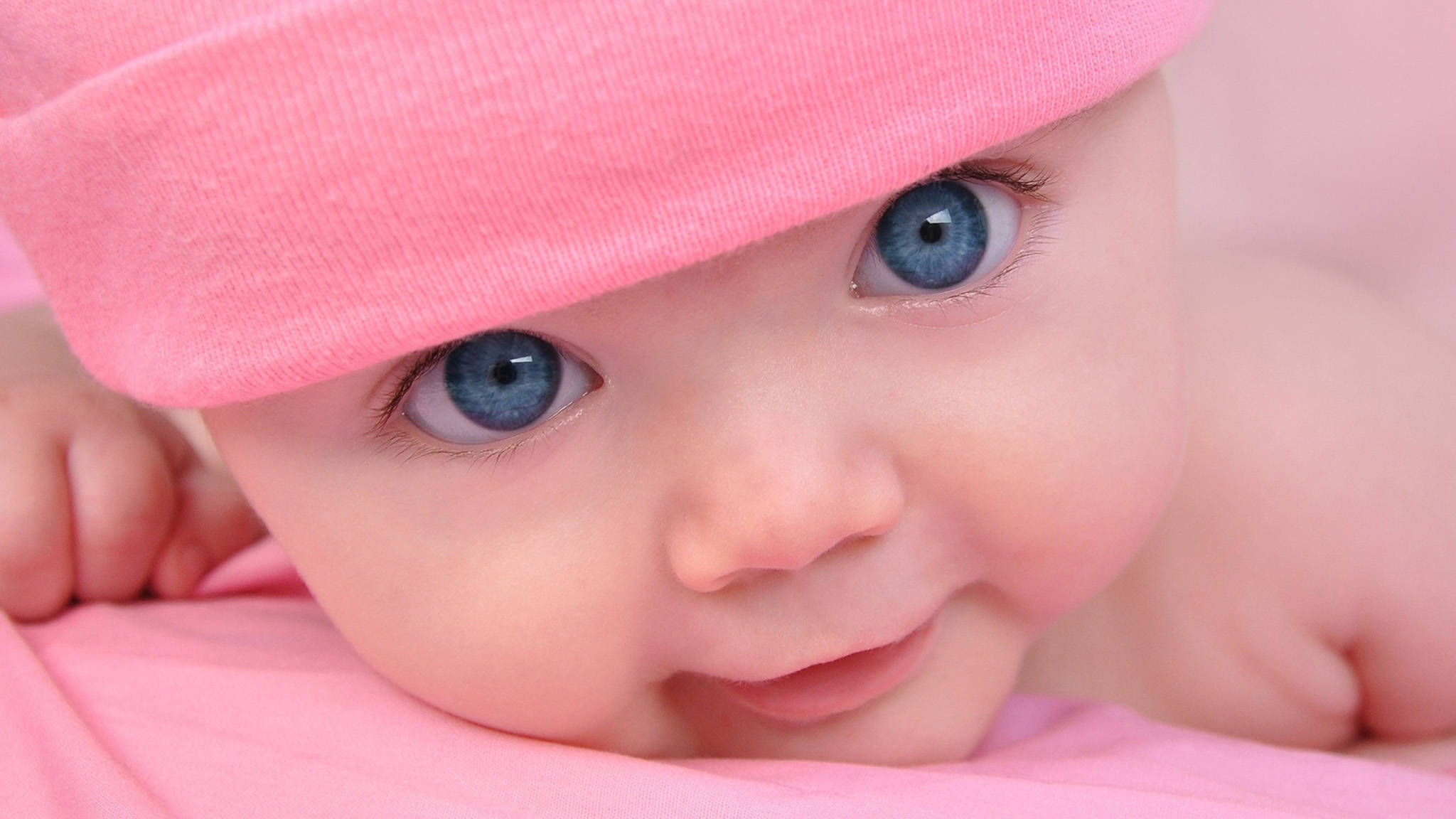 ลูกน้อยสีชมพูน่ารัก วอลเปเปอร์