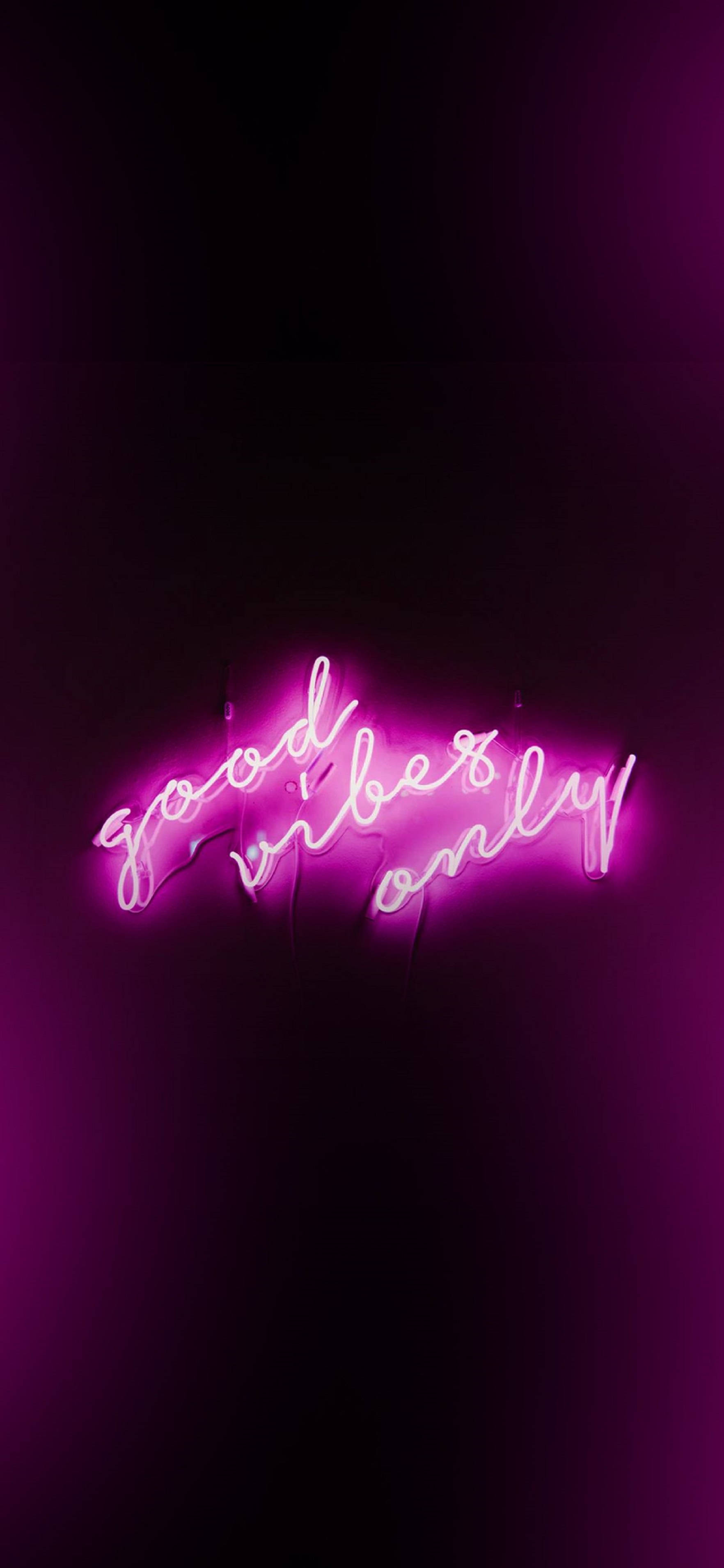 วอลเปเปอร์ iPhone 4K นีออนสวยสะกด - "Good Vibes Only" วอลเปเปอร์