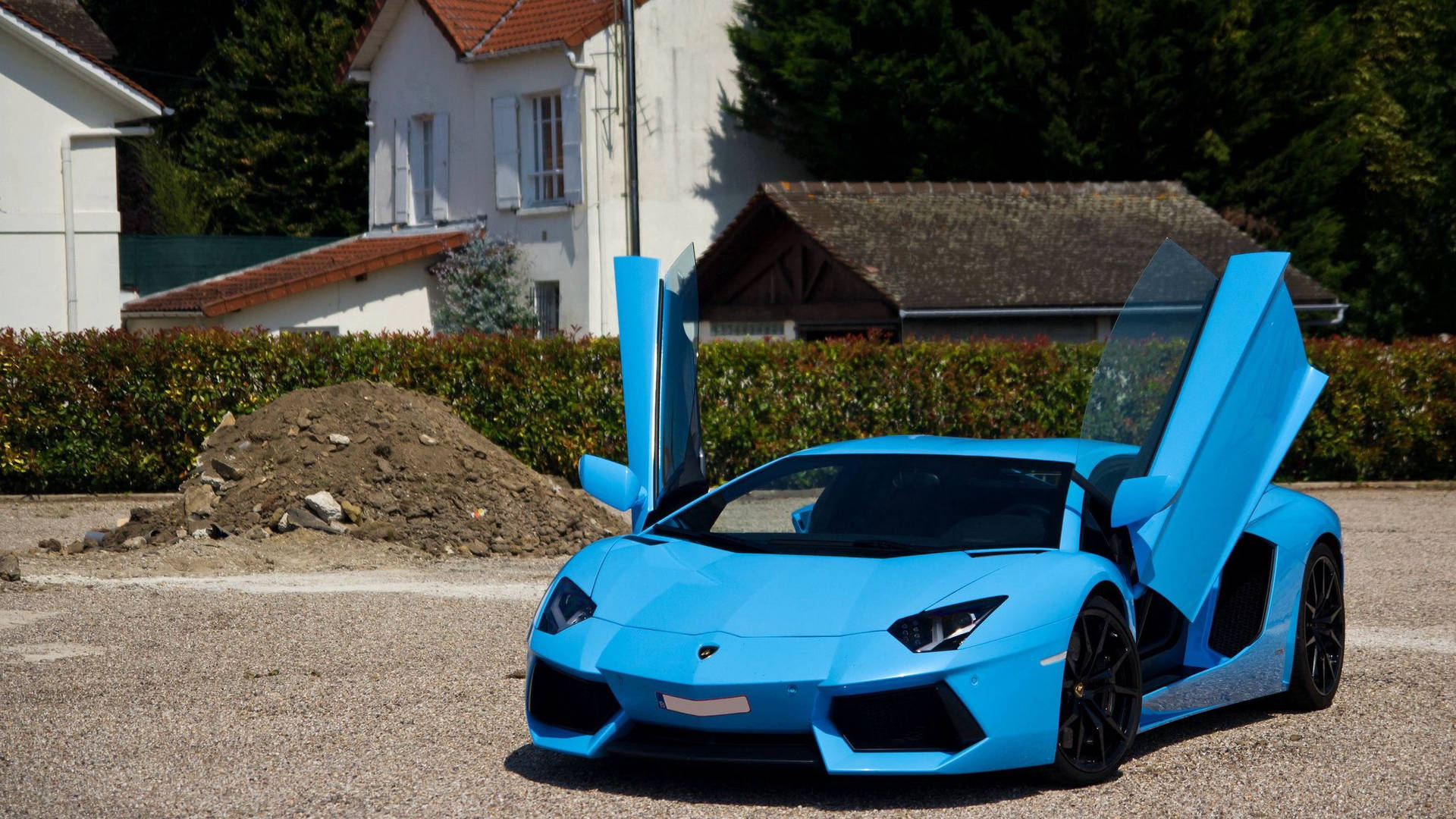 วอลเปเปอร์ลัมโบร์กินี อเวนตาโดร์ สีฟ้าครามเปิดประตู — Lamborghini วอลเปเปอร์