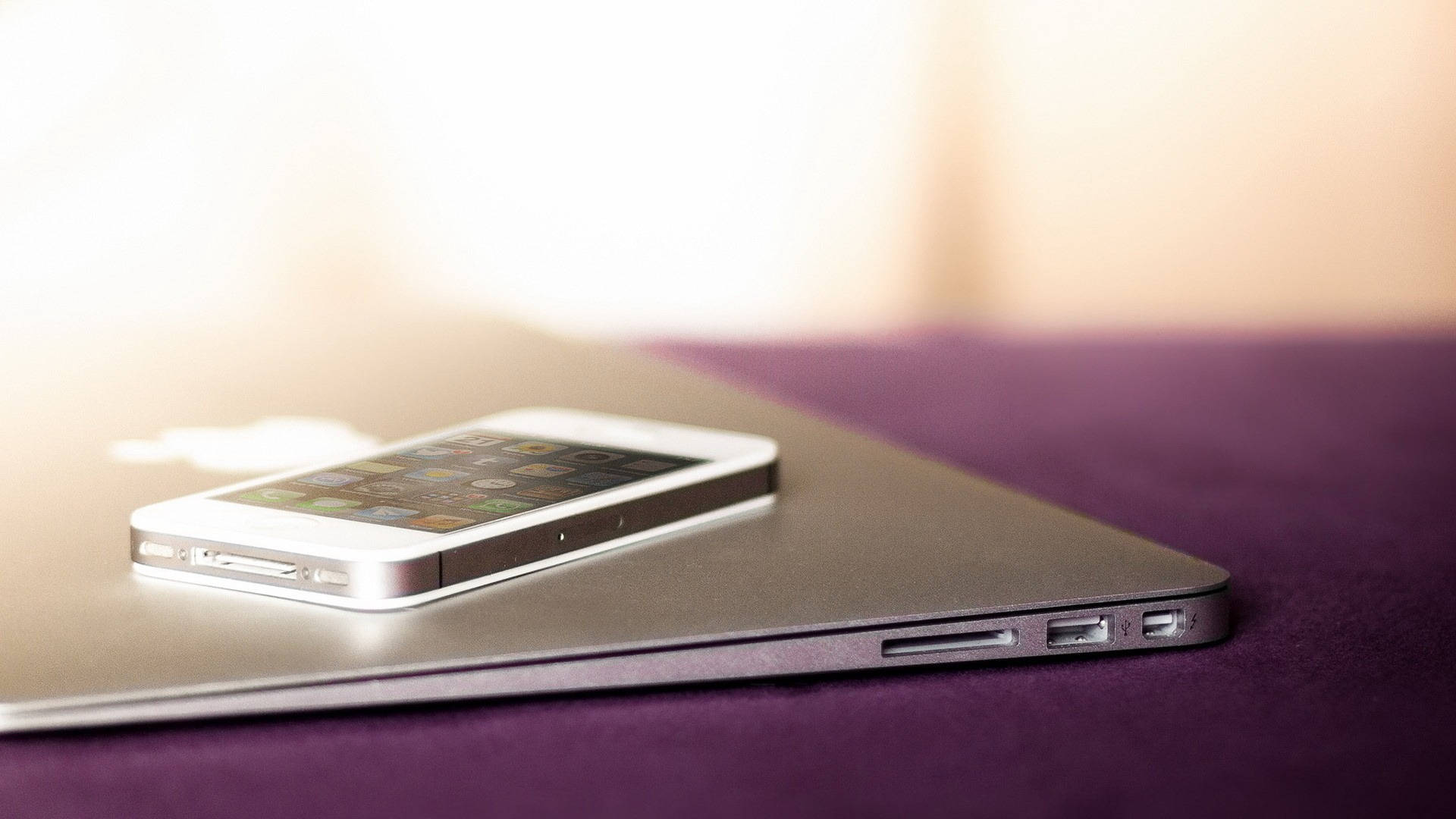 หน้าจอ iPhone ที่ทันสมัยและเรียบหรู — สวยงาม วอลเปเปอร์