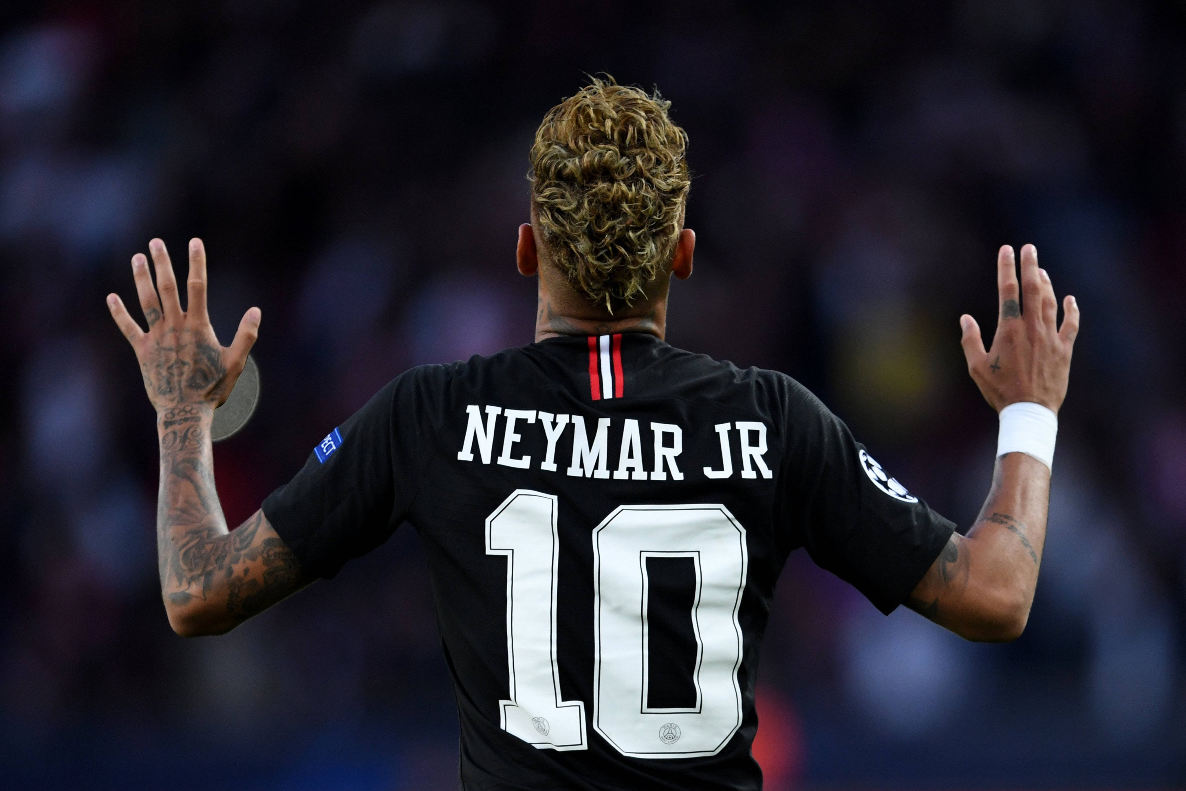 เนย์มาร์ จูเนียร์ ยกมือเท่ห์ๆ — ฟุตบอล วอลเปเปอร์