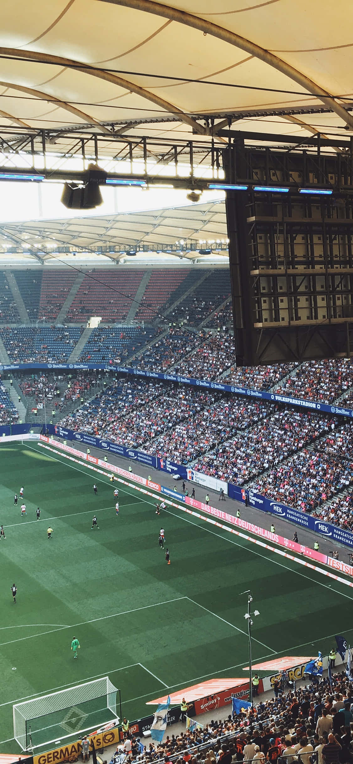 เพลิดเพลินกับบรรยากาศสุดคึกคักของสนามฟุตบอล วอลเปเปอร์