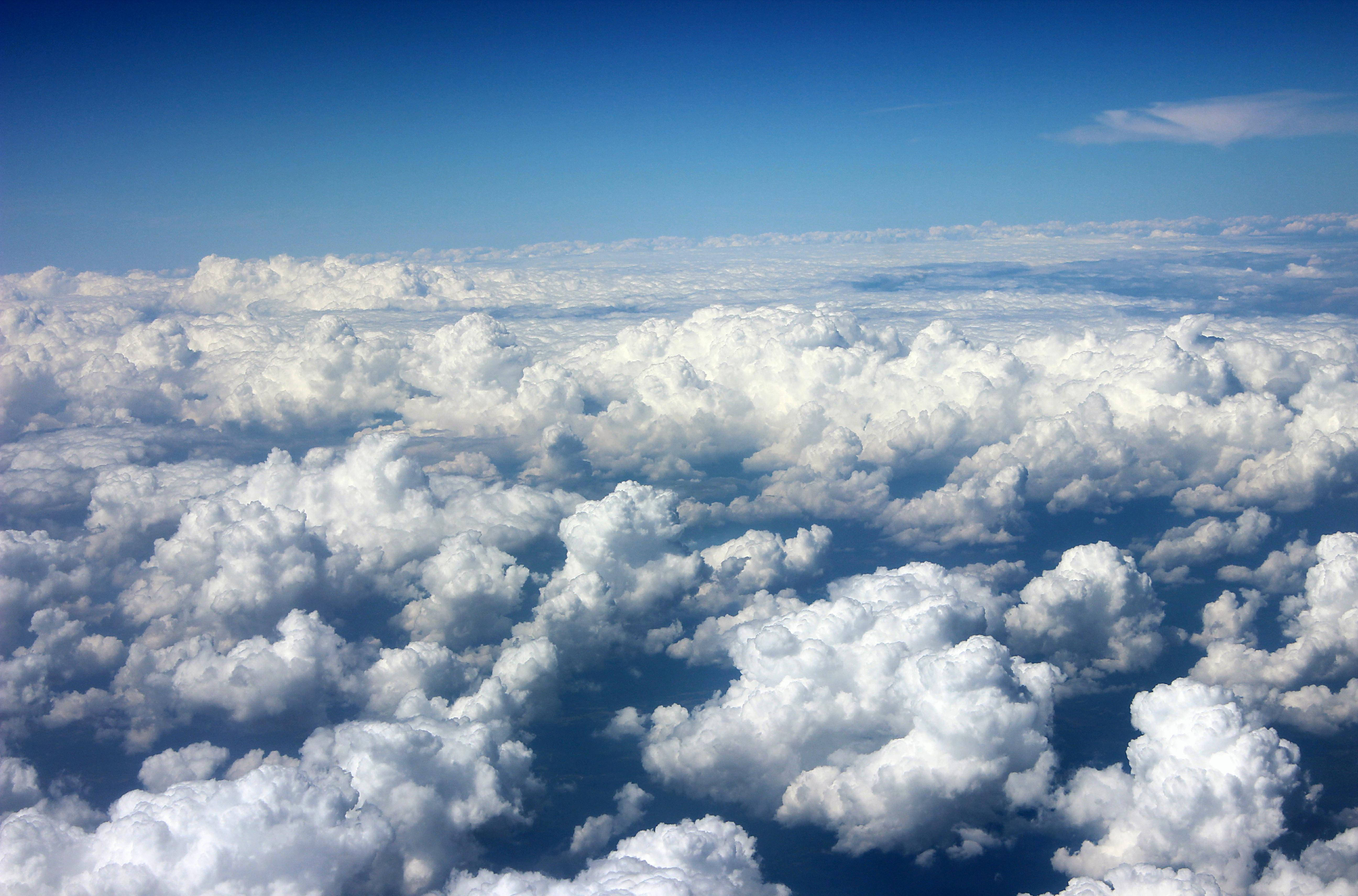 เมฆสวยงามดุจปุยฝ้าย วอลเปเปอร์