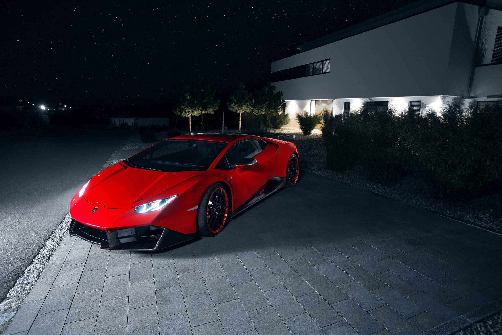 วอลเปเปอร์แลมโบร์กินี อูราแคนสีแดงในเวลากลางคืน — Lamborghini วอลเปเปอร์