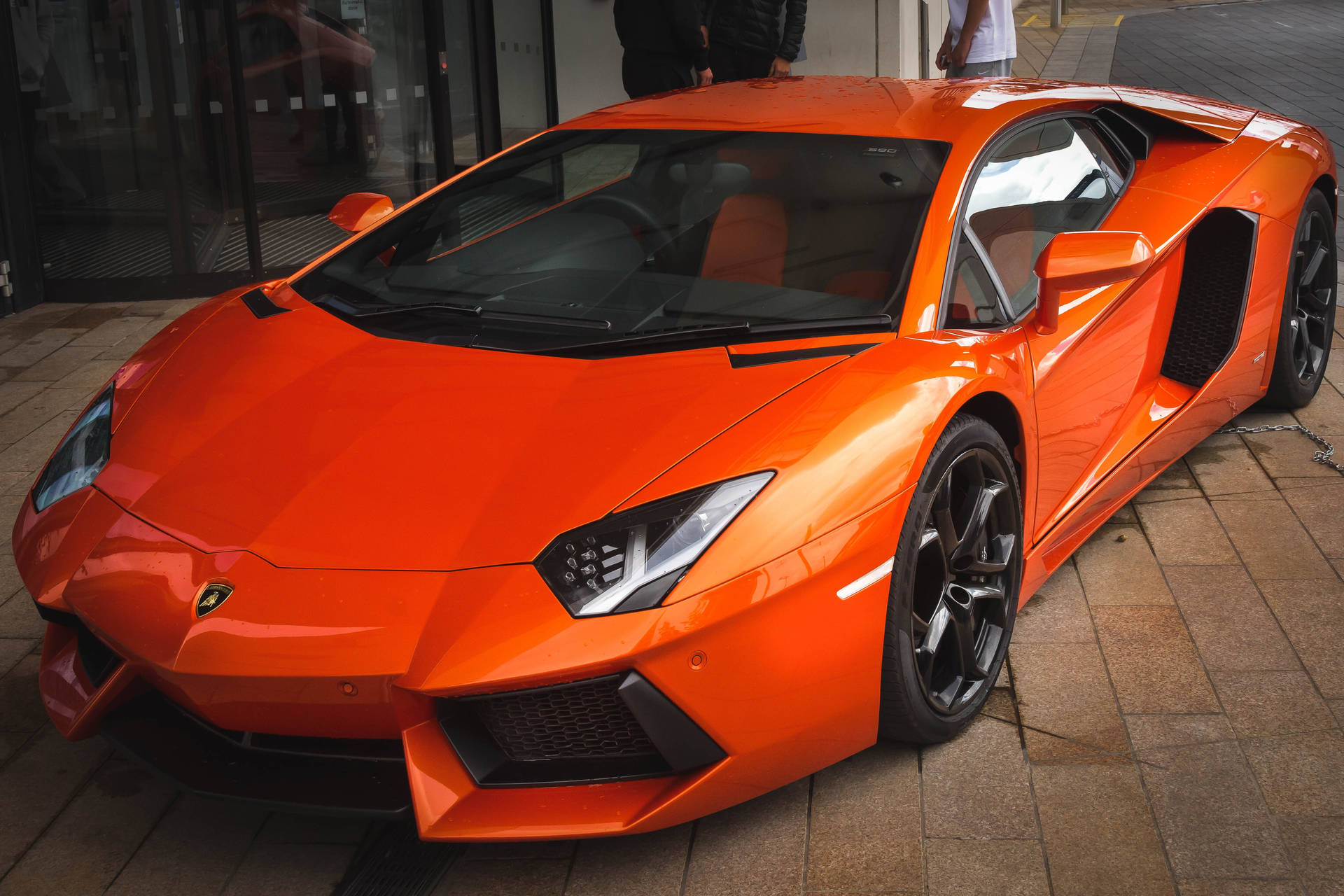 วอลเปเปอร์แลมโบร์กินี อเวนทาดอร์สีส้มด้านหน้าและด้านข้าง — Lamborghini วอลเปเปอร์