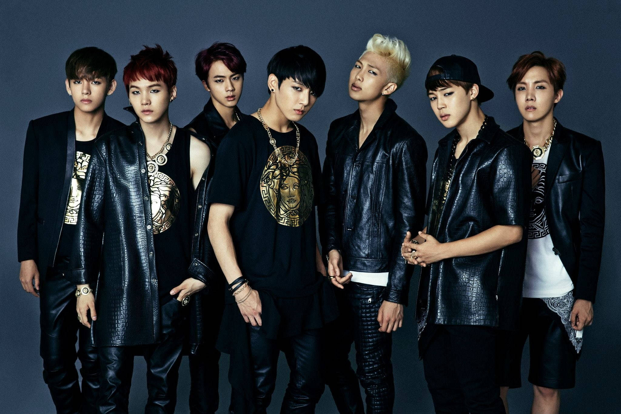 แล็ปท็อป BTS สไตล์ดาร์กแอนด์ไวลด์ วอลเปเปอร์