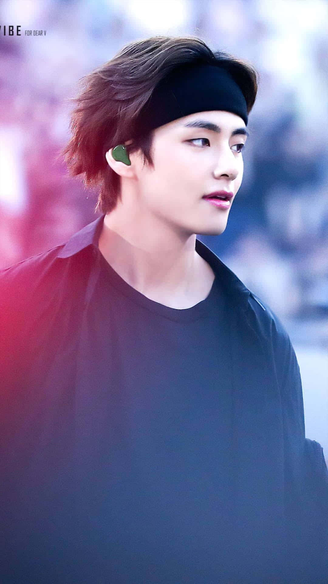 โปรไฟล์ด้านข้างของสมาชิก BTS V วอลเปเปอร์