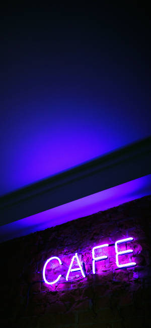 Neon Purple Iphone Cafe Light — iPhone 17 Pro Max วอลเปเปอร์