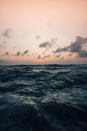 วอลเปเปอร์ iPhone สุดเท่สไตล์ Ocean Horizon — คูล ไอโฟน วอลเปเปอร์