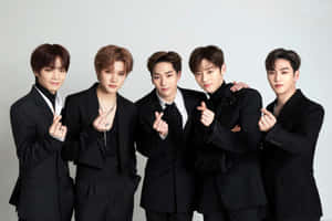 nuest — เคป๊อป GIF วอลเปเปอร์