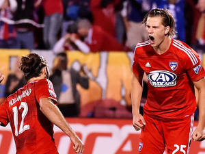 MSL FC Dallas กองหลังวอล์กเกอร์ ซิมเมอร์แมน — ฟุตบอล GIF วอลเปเปอร์