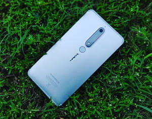 Nokia 6.1 สีน้ำเงินเหล็ก ด้านหลัง