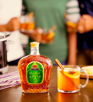 Regal Apple Whisky — Honor Magic V วอลเปเปอร์