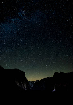 Starry Night - ภาพแวบหนึ่งอันน่าพิศวงของศิลปะแห่งจักรวาล — iPhone 7 วอลเปเปอร์