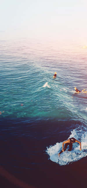 Surfing Iphone — เสี่ยวหมี่ 17 โปร วอลเปเปอร์