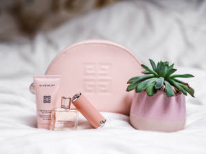 ขวดโลชั่นสีโรสโกลด์สวยงาม — Rose gold สายมินิมอล วอลเปเปอร์