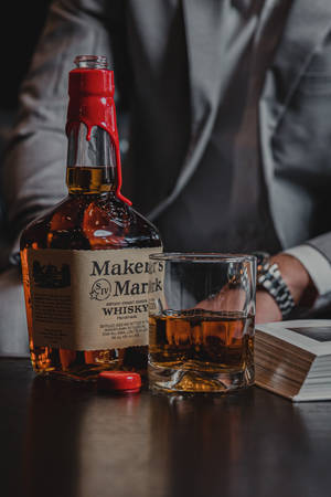 คำอธิบายภาพ: รสชาติแห่งความเป็นเลิศ - Maker's Mark Whiskey — เสี่ยวหมี่ แท็บเล็ต 7เอส โปร 12.5 วอลเปเปอร์