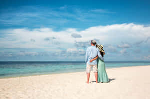 ภาพคู่รักบนชายหาด
