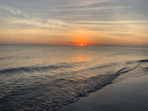 ภาพพระอาทิตย์ตกที่ชายหาด — ชายหาดพระอาทิตย์ตก วอลเปเปอร์