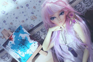 ตุ๊กตาบาร์บี้น่ารักผมสีลาเวนเดอร์ — พาสเทลสีม่วง วอลเปเปอร์