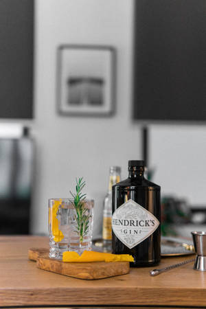ภาพระยะใกล้ขวดจิน Hendrick's — เสี่ยวหมี่ แท็บเล็ต 8 โปร วอลเปเปอร์