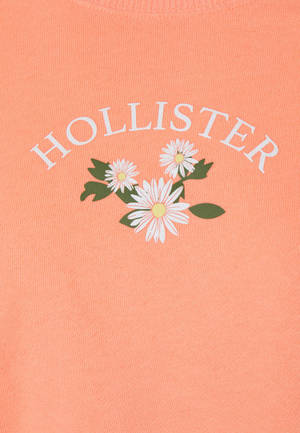 วอลเปเปอร์ภาพวาดดอกไม้สีขาวสามดอก Hollister — คอนทราสต์ต่ำ วอลเปเปอร์
