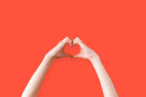 สัญลักษณ์หัวใจจากมือสไตล์สวยงาม — สุนทรียภาพหัวใจ วอลเปเปอร์