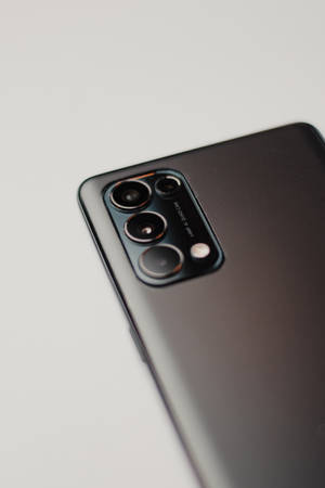 เลนส์กล้องโทรศัพท์ Oppo สีเงิน