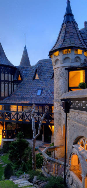 วอลเปเปอร์โรงแรม Thorngrove Manor อเดเลด — iPhone 17 Pro วอลเปเปอร์