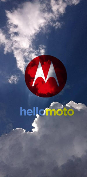 โลโก้แดง Motorola บนท้องฟ้า
