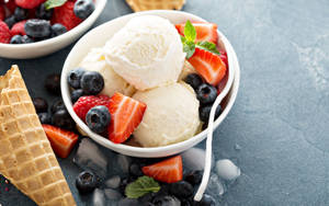 วอลเปเปอร์ไอศกรีมวานิลลากับเบอร์รี่ — 16:10 วอลเปเปอร์